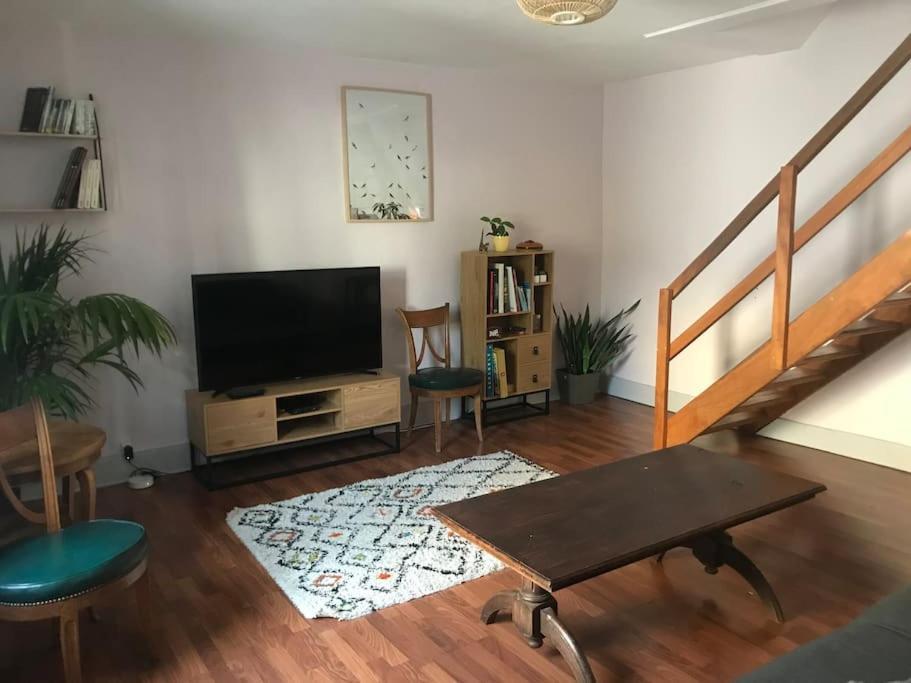 Charmant Appartement Au Calme Avec Parking Besançon Exteriör bild